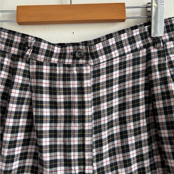 Vintage Pleated  Plaid Shorts - Picture 3 of 6